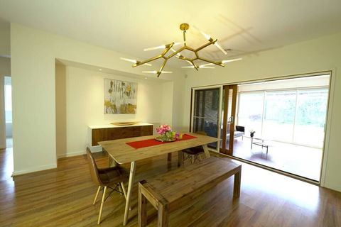 Stylish Luxe House For Big Group Near Shopping Center - Events Australia 3