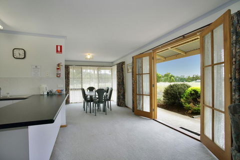 Summerfield Winery And Accommodation - Events Australia 3