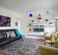 Sun-Drenched Apartment in a Peaceful Location - Accommodation Europe