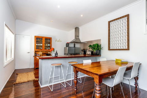 SUNSET BEACH SHACK On SURF - Events Australia 2