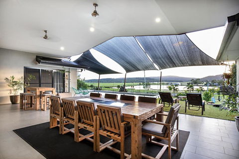 Sunset Retreat Airlie Beach Rural Getaway - Tourism Bookings 3