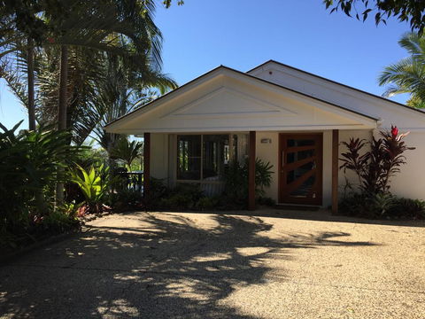 Sunshine Coast Tropical Getaway - Events Australia 2
