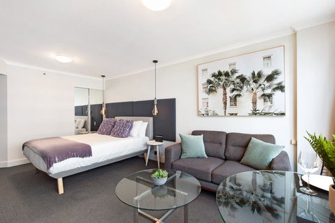 Sydney CBD Studio Apartment With Stunning View Of Darling Harbour (1704 KNT) - Events Australia 1