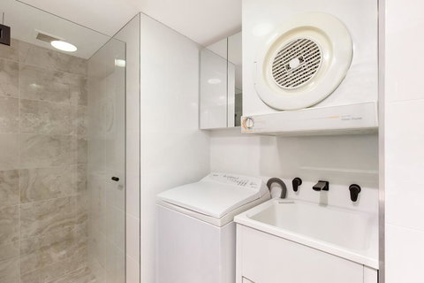 Sydney CBD Studio Apartment With Stunning View Of Darling Harbour (1704 KNT) - Events Australia 2