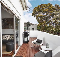 The Anderson South Melbourne MSAC 400m Parking Balcony - Tourism Bookings