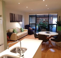 The Artisan - 3BR House In The City - Accommodation Europe