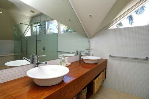 THE BEACH HOUSE - Events Australia 0