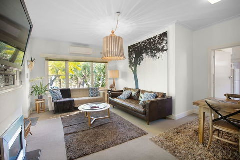 The Beach House Apartment - Tourism Bookings 3