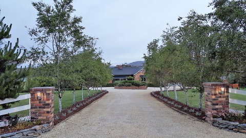 Hazelcreek Cottages - Tourism Bookings 6