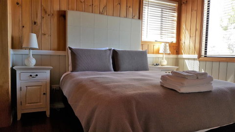Hazelcreek Cottages - Tourism Bookings 18
