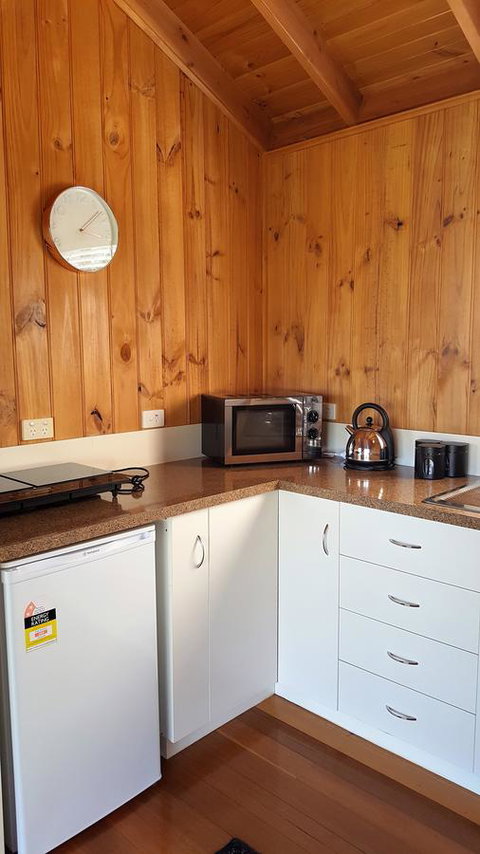 Hazelcreek Cottages - Tourism Bookings 16