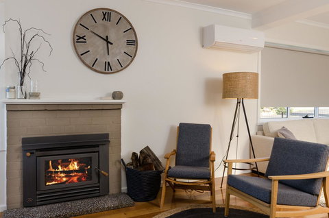 Penguin Beach House - Events Australia 12