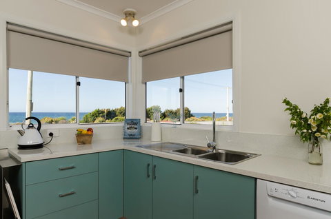 Penguin Beach House - Events Australia 9