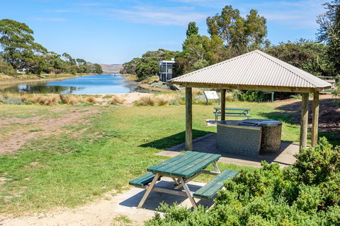 Aqua Beachfront! - Events Australia 4