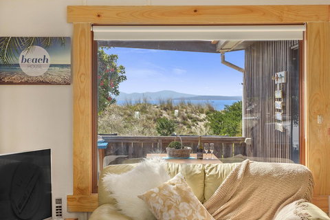 Aqua Beachfront! - Events Australia 10