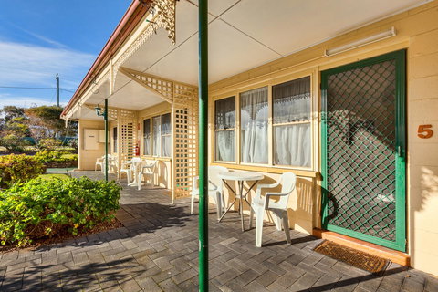 Wintersun Gardens Motel - Events Australia 36