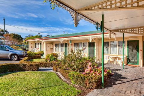 Wintersun Gardens Motel - Events Australia 27