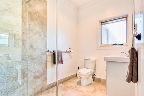 Wintersun Gardens Motel - Events Australia 16