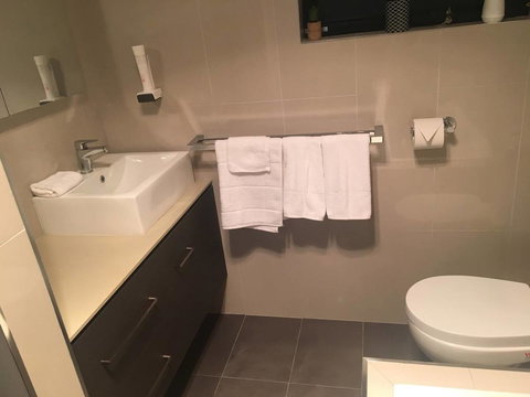 Harvey House - Accommodation Europe 6