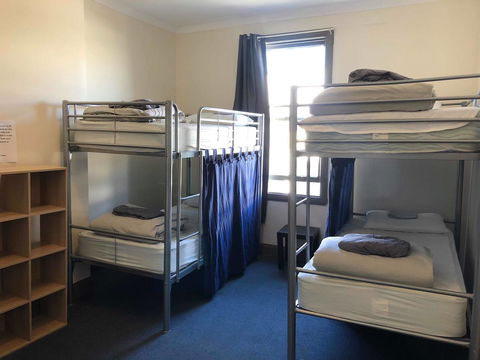 The Nook Backpackers - Events Australia 8