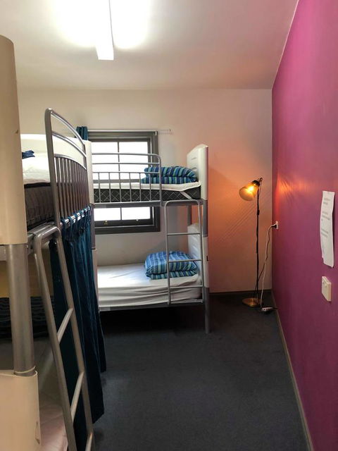 The Nook Backpackers - Events Australia 10