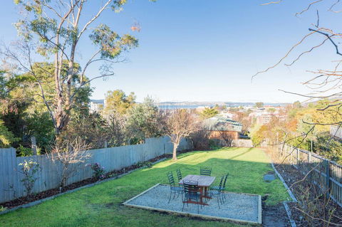 Omaroo House - Panoramic Water Views - Events Australia 33