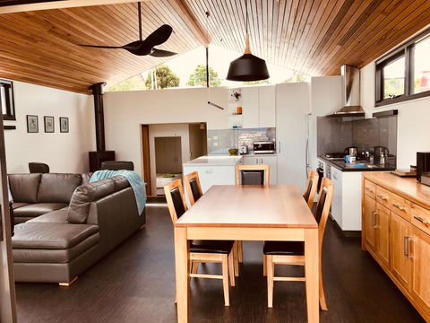 Omaroo House - Panoramic Water Views - Events Australia 5