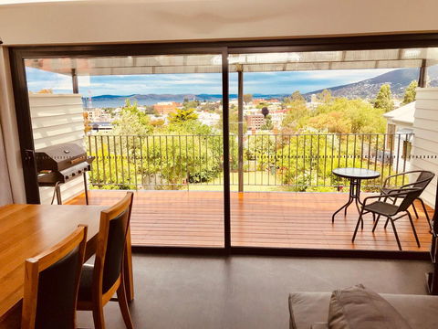 Omaroo House - Panoramic Water Views - Events Australia 7
