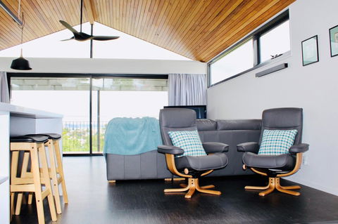 Omaroo House - Panoramic Water Views - Events Australia 12