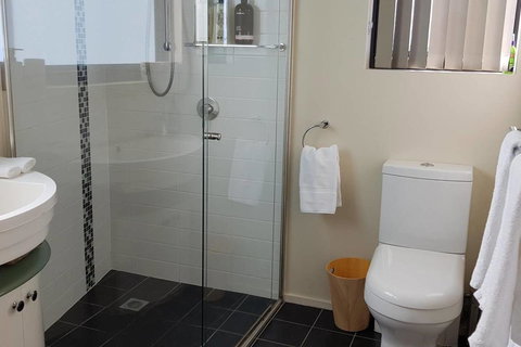 Bicheno Views On Douglas - Accommodation Europe 21