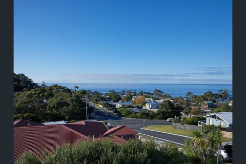 Bicheno Views On Douglas - Accommodation Europe 6