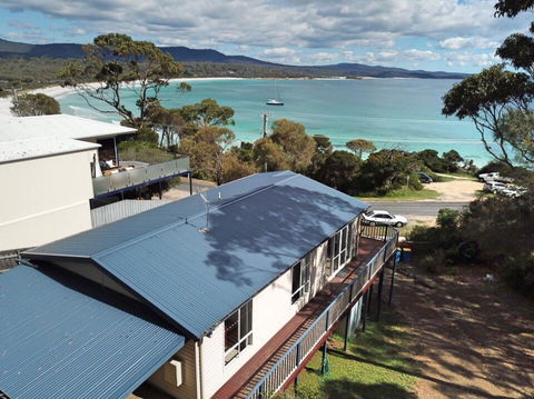 Front Row Beachfront - Events Australia 1