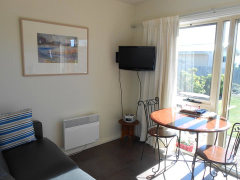 Tidelines Of Bicheno - Events Australia 19