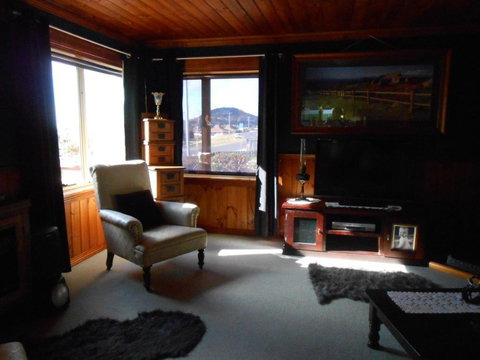 Tidelines Of Bicheno - Events Australia 32