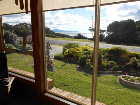 Tidelines Of Bicheno - Events Australia 26