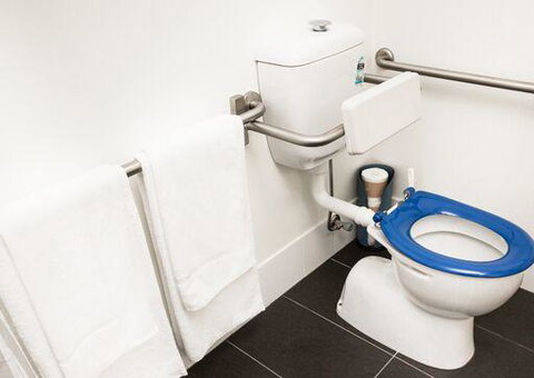 Shoreline Hotel - Accommodation Europe 43