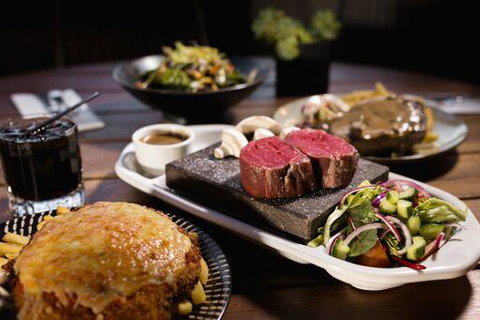 Shoreline Hotel - Accommodation Europe 17