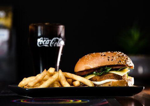 Shoreline Hotel - Accommodation Europe 21