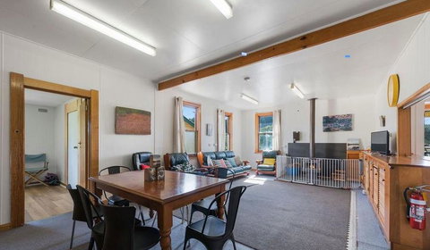 Return To Sender Lodge - Events Australia 6