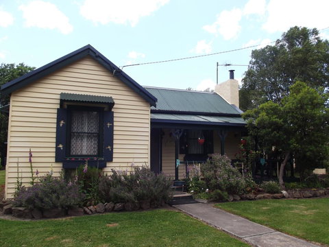 Blue Wren Riverside Cottage - Events Australia 8