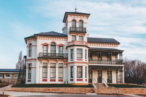 Maylands Lodge - Accommodation Europe 17