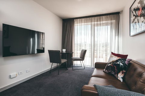 Maylands Lodge - Accommodation Europe 38