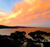 DOLPHIN LOOKOUT COTTAGE - amazing views of the Bay of Fires - Events Australia