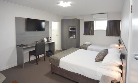 Bridge Hotel - Tourism Bookings 5
