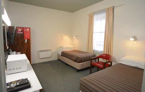 Bridge Hotel - Tourism Bookings 15