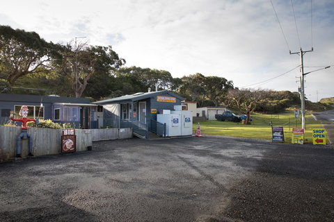 Arthur Riverfront And Sea Lodge Downstream - Events Australia 23