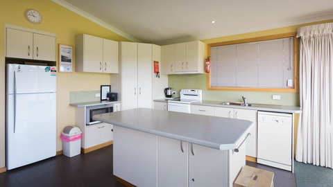 Arthur Riverfront And Sea Lodge Downstream - Events Australia 11