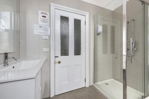 Empire Hotel Queenstown - Events Australia 10