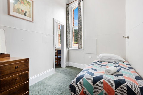 Empire Hotel Queenstown - Events Australia 12