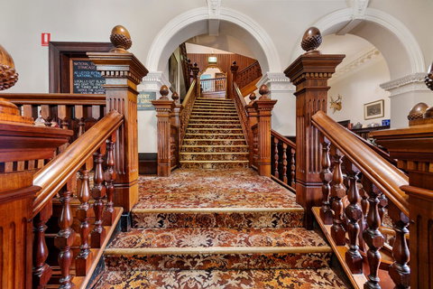 Empire Hotel Queenstown - Events Australia 20